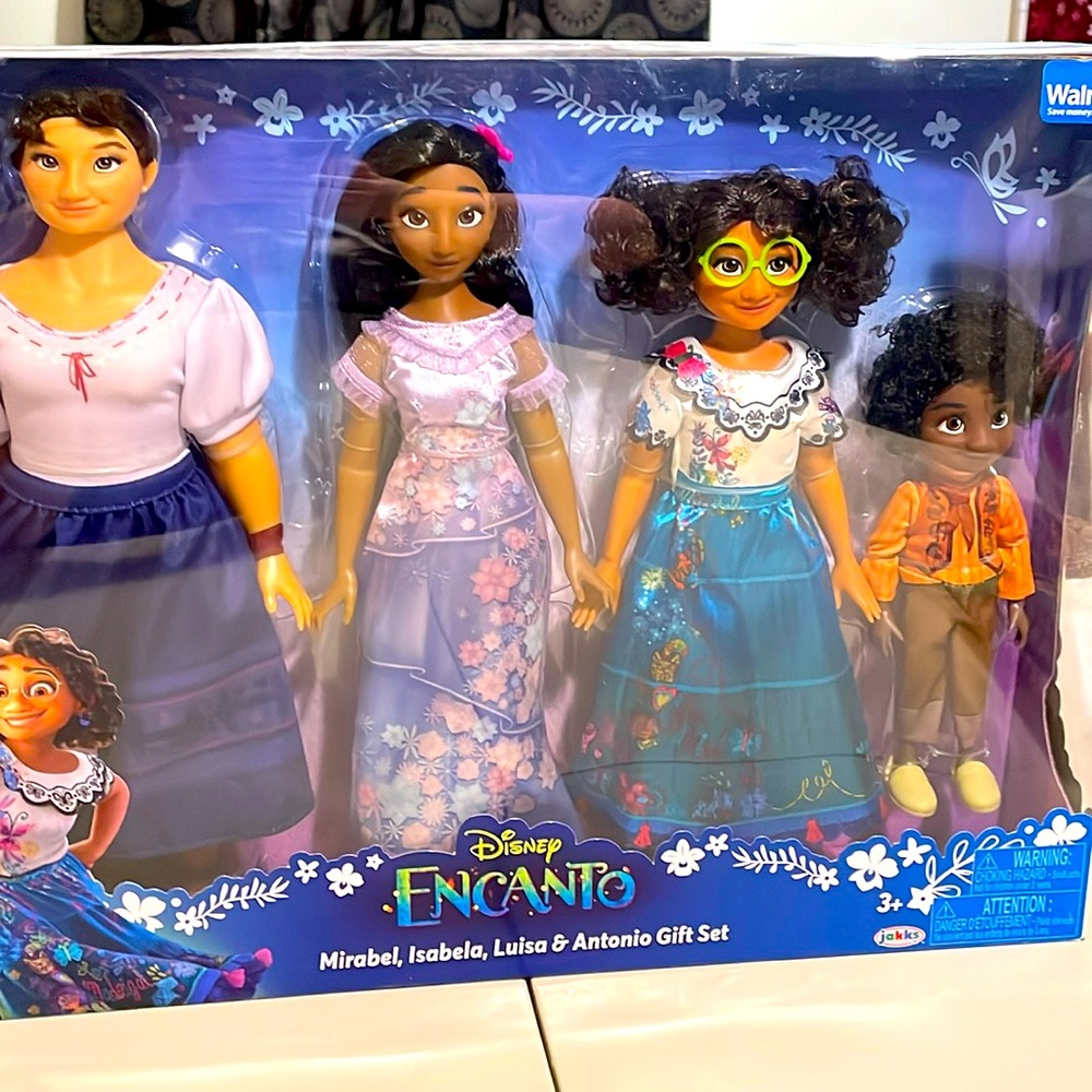 Disney Encanto Doll Set Never Opened